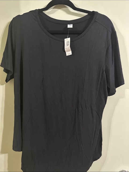 Old Navy Tops - Old Navy Black Scoop-Neck Short Sleeve Tee